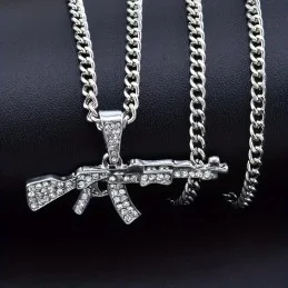 CHAÎNE + PENDENTIF AK-47 EN DIAMANT ARTIFICIEL ARGENT