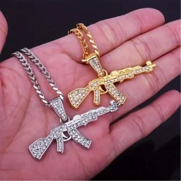 CHAÎNE + PENDENTIF AK-47 EN DIAMANT ARTIFICIEL ARGENT