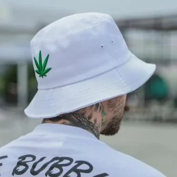 BOB STREETWEAR CANNABIS BLANC (avec feuille verte)